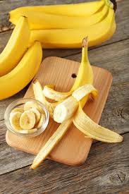 Ne Jetez Plus Les Peaux De Bananes Recette Banane Peau De Banane Recettes Aux Fruits