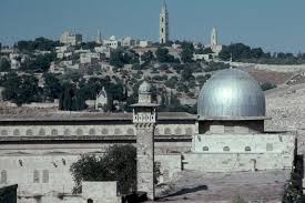 Bayi palestin dilahirkan dalam penjara Al Quds Tiga Kunci Kemenangan