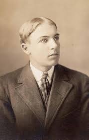 Harry Beebe's Instagram, Twitter & Facebook