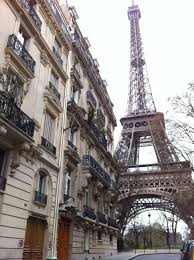 Tour Eiffel Rue De L Universite Paris Torre Eiffel Torres Y Calle