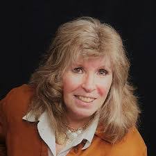 Beth Henderson's Instagram, Twitter & Facebook