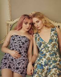 Maisie Williams and Sophie Turner : rgentlemanboners