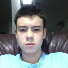 Stream Andrew Travers music