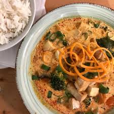 Gestern Mit Sarah Sansevieria Und Annika Moiselle Im Vegan Raw In Hannover Meeega Lecker Irgendwie Esse Ich Immer Curry Wenn Es Das In 2020 Essen Vegan Lecker