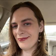 Victoria Angle's Instagram, Twitter & Facebook