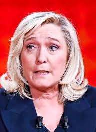 Can she emulate donald trump's populist success? Analyse Marine Le Pen Zeigt Sich In Frankreich Von Ihrer Netten Seite Wird Sie Prasidentin