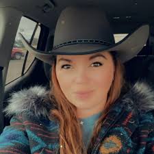 My complaint is I can't find a massage therapist, and good with deep  tissue. Who do you all like?? I have tried lots!