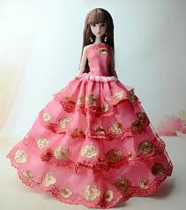 Petualangan kami menyediakan banyak opsi untuk memuaskan semua mimpi baju anda. Barbie Doll Dress Doll Dress Barbie Doll Dress Dresses
