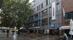 Are there restaurants at or near haus international? Munchen Investor Kauft Haus Von Kaut Bullinger Munchen Sz De