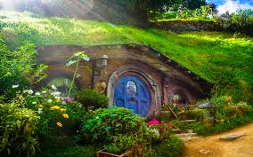 Si vous souhaitez voir le seigneur des anneaux : Le Seigneur De Anneaux Decouvrez Le Synopsis Officiel De La Serie Amazon