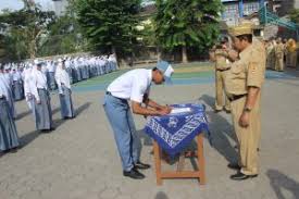 Membentuk pengurus osis yang kompeten dan progresif. Pelantikan Pengurus Osis Smansakra Masa Bakti 2019 2020 Sman 1 Karanganyar Solo