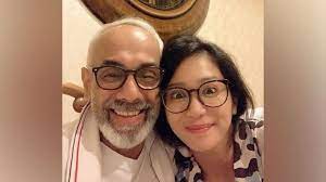 Vicky zainal yang merupakan kakak kandung dari bunga zainal, melaporkan muliawan ke komnas perlindungan perempuan, rabu (5/5/2021). Mengaku Bahagia Bunga Zainal Banyak Nikah Seagama 1 2 Tahun Cerai Seleb Tempo Co