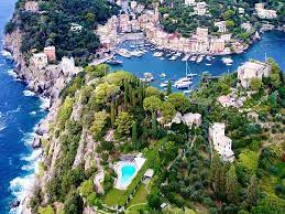 One of the most popular resort towns on the italian riviera, little portofino has just over 500 permanent residents. Aktualisiert 2021 Villa Il Signorile Portofino By Klabhouse Villa In Portofino Tripadvisor