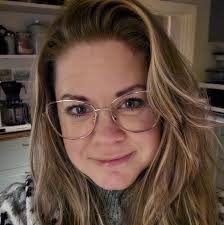 I'm so sad…I deleted the game because I was playing it too much, but then I  downloaded it again. Now I don't have the option to watch ads for rewards!  Does anyone