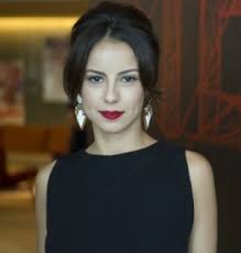 Apr 19, 2021 · andréia horta wiki/profile name/famous as andréia horta occupation actor born juiz de fora country/nationality brazil birthday july 27, 1983 horoscope leo age 36 years old other name andréia, horta andréia horta net worth, biography, age, height, body measurements, family, career, income, cars, lifestyles & many more details. Andreia Horta Doblaje Wiki Fandom
