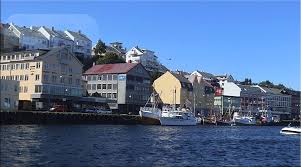 Dirona on the radhuset web cam, sent to us from german blog reader ulrich sonneborn. Turid Rugaas Kristiansund Sentrum Sett Fra Den Lokale Facebook
