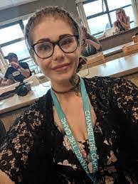 Nicole Eresman's Instagram, Twitter & Facebook