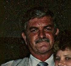 Lee Pogue's Instagram, Twitter & Facebook