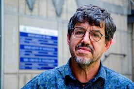 La Bolsa y La Vida': miGijón estrena sección económica con el catedrático  Juan Luis Fernández-Martínez