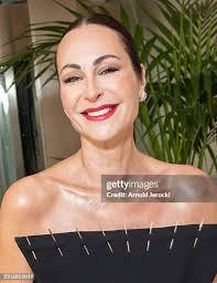 17 234 photos et images haute résolution de Anna Milan