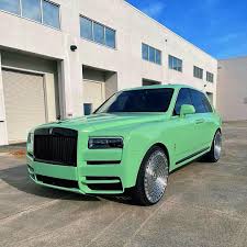 We did not find results for: Forgiato Rolls Royce Cullinan Black Badge Matches Mint Green Wrap With Umbrella Autoevolution