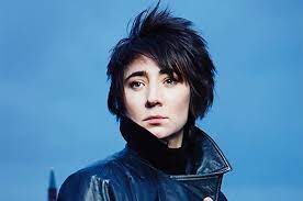 Режиссёр — павел владимирский2000 годspotify: Zemfira Raskritikovala Socseti Sovremennyj Mir Utratil Uvazhenie Spletnik