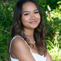 Jessica Meas's Instagram, Twitter & Facebook