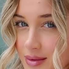 Lily Burnham's Instagram, Twitter & Facebook