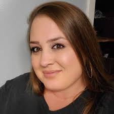 Mara Brooks (@marabou138)