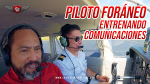 👨🏻‍✈️ ASÍ ENTRENO A UN PILOTO FORANEO EN COMUNICACIONES 🔊 || RODAJE 🛩