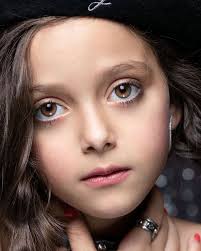 جودي girl photography poses nose ring girl photography
