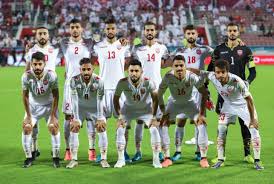 #منتخب_البحرين #خليجي24 نهائي جدام عينك بحريني اه يا زينك في الملعب احنه نلعب ونت الله ايعينك اشقال خمسين سنه تبي اتيي عندنه انراويك اشلون اللعب و تفننه تيت. Ù…Ù†ØªØ®Ø¨ Ø§Ù„Ø¨Ø­Ø±ÙŠÙ† ÙŠØªÙ‚Ø¯Ù… ÙÙŠ ØªØµÙ†ÙŠÙ Ø§Ù„ÙÙŠÙØ§