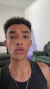 Concert Etiquette: Reducing Phone Usage at Live Events