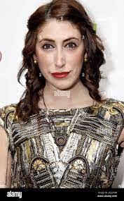 Rae Levy's Instagram, Twitter & Facebook