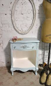 epingle sur table de chevet