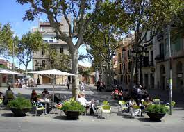Gaudí's basilica in the center of barcelona is an architectural marvel and offers views across the city from eight towering. Viertel In Barcelona Sarria Sant Gervasi