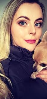 Leah Willis's Instagram, Twitter & Facebook