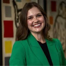 Paulina Crum's Instagram, Twitter & Facebook