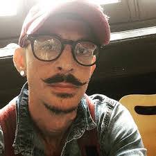 Larry Grimm's Instagram, Twitter & Facebook