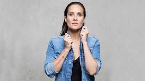 ~ ceci est ma page officielle ~ (je. Le Bazar De La Charite L Actrice Julie De Bona Se Raconte Magicmaman Com
