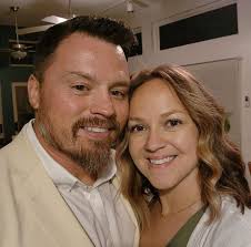 Updated Men's UFC Pound For Pound Rankings 1. Islam Makhachev (25-1) 🇷🇺  2. Jon "Bones" Jones (27-1) 🇺🇸 3. Leon "Rocky" Edwards (22-3)  🏴󠁧󠁢󠁥󠁮󠁧󠁿 4. Alex 'Po Atan' Pereira (9-2) 🇧🇷 5.