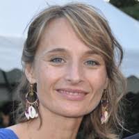 Mary Loriot's Instagram, Twitter & Facebook