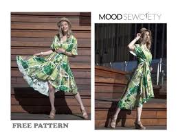 Faire  fɛr  v. Bettinael Passion Couture Made In France Coudre Une Jupe Ou Robe Portefeuille Avec 30 Patrons Gratuits