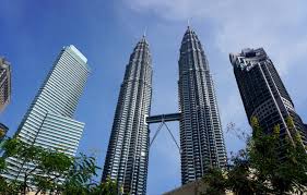 According to the world tallest 50 urban agglomeration 2010 projection by the council on tall buildings and urban habitat, kuala lumpur was ranked 10th among cities to have most buildings above 100 metres with a combined height of 34,035 metres from its 244 high rise buildings. Wallpaper City World Tower One Best Building Malaysia Kuala Lumpur Klcc Tallest Proud Central Images For Desktop Section Gorod Download