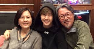He is an actor, known for dream knight (2015), got7: The Cryptic Message From Mark S Dad About Mark S Future In Got7 Kbizoom