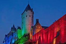 Sein familienzweig benannte sich um, nachdem er die hälfte von altena an den erzbischof von köln als de nienbrügge oder de novus. Glanzlicht An Der Burg Altena