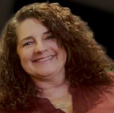 Tuve el placer de conversar con el Padre Yosvany en la Catedral de La  Habana. Hablamos de los esfuerzos que hace la iglesia para apoyar al pueblo  Cubano, sobre todo a los