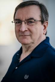 Richard Layne's Instagram, Twitter & Facebook