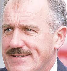 Senior Sussex Police officer found dead at home