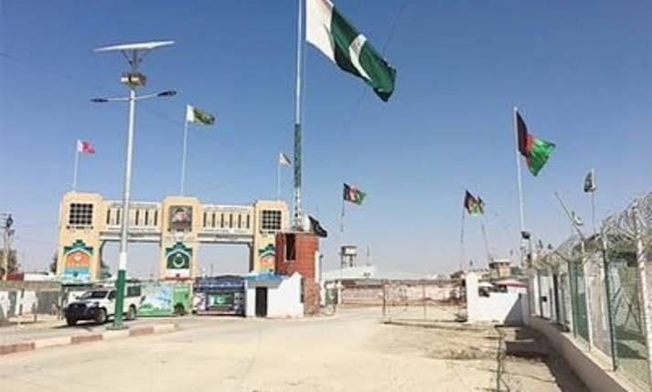 Chaman border closed amid reports of Taliban capturing crossing on Afghan side - World - DAWN.COM